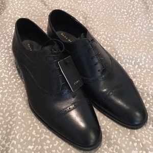 Men’s dress shoes